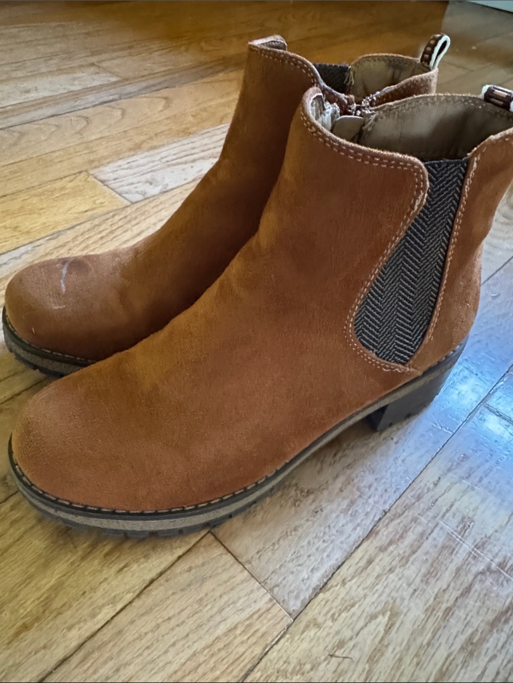 Women’s Suede Ankle Booties in Chestnut Brown